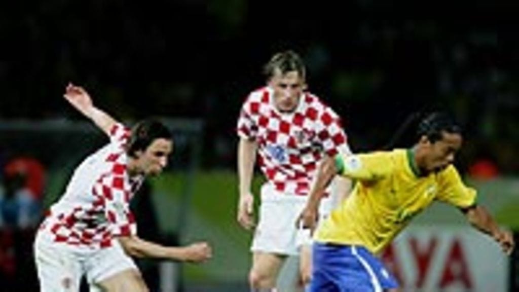 Ronaldinho, Brasilia, pallon kanssa Kroatia-pelissä, Photo: Alex Livesey/Getty Images Sport
