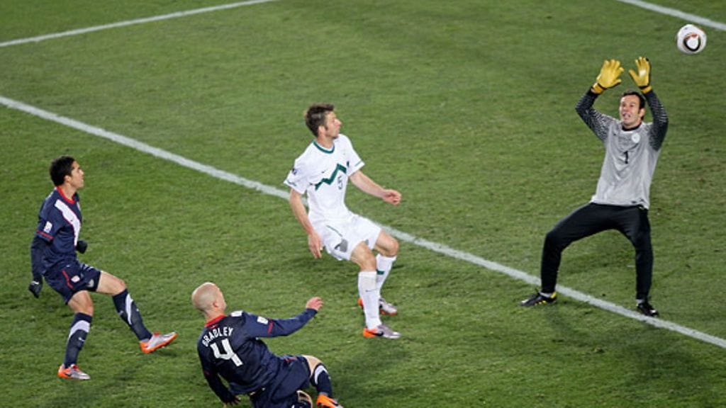 Michael Bradely tasoittaa lukemat 2-2:een, kuva: Christof Koepsel/Getty Images