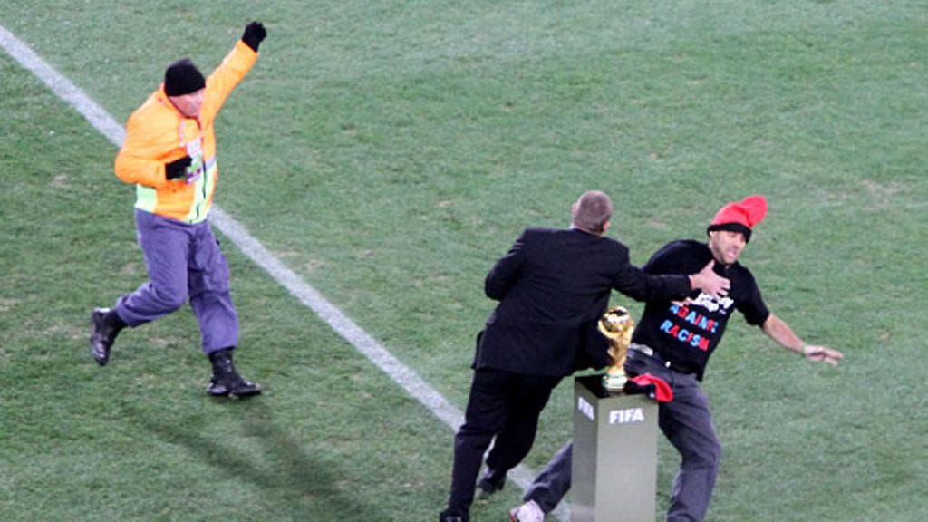 Jimmy Jump piipahti MM-finaalissa, kuva: EPA/HALDEN KROG