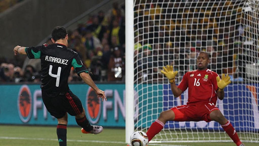 Rafael Marquez tasoittaa ottelun 1-1:een, kuva: Phil Cole/Getty Images