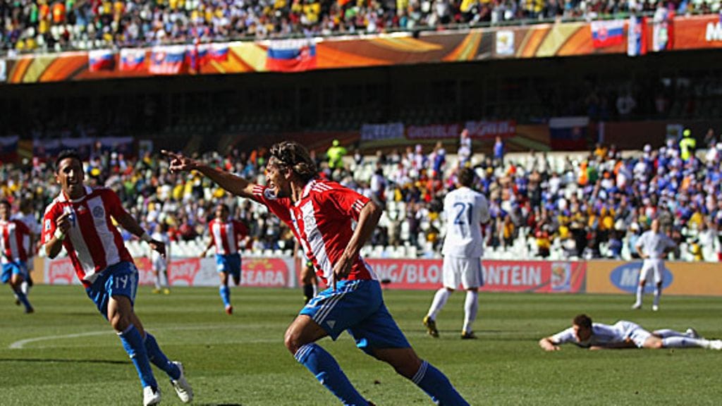 Paraguayn Enrique Vera tuulettaa maalia. Kuva: Cameron Spencer/GETTY.