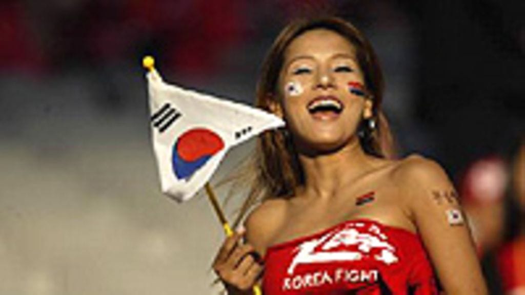 Etelä-Korean fani ennen Saksa-ottelua (Photo: Gary M. Prior/Getty Images)