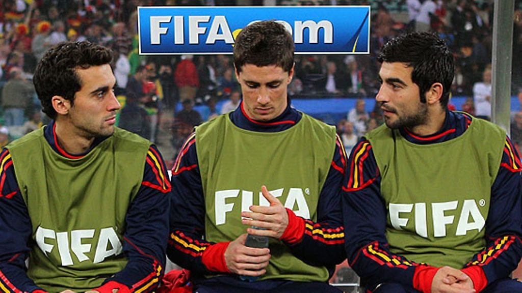 Fernando Torres (kesk.) Espanjan vaihtopenkillä, kuva: Clive Rose/Getty Images