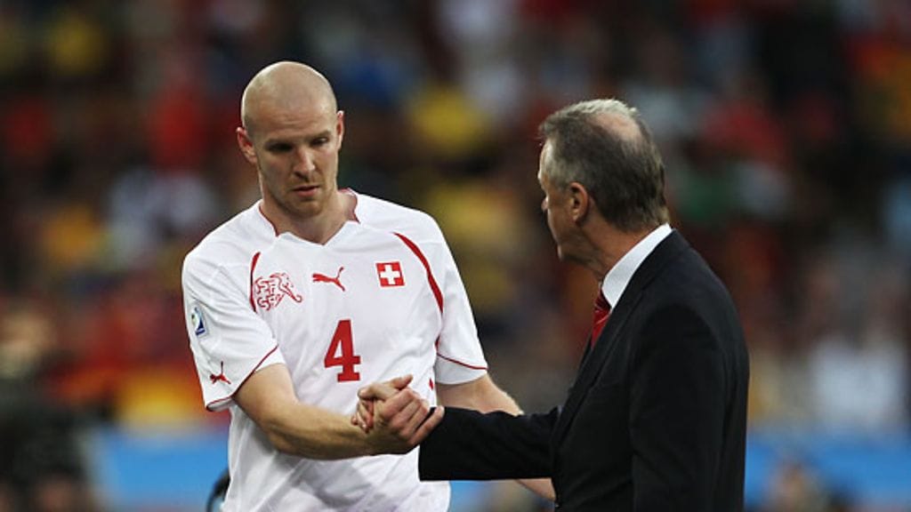 Philippe Senderos ja Ottmar Hitzfeld, kuva: Alex Livesey - FIFA/FIFA via Getty Images