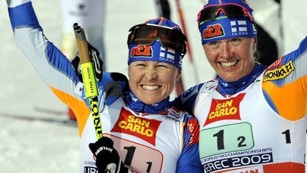 Aino-Kaisa Saarinen ja Virpi Kuitunen (Kuva: Matti Björkman/Lehtikuva)