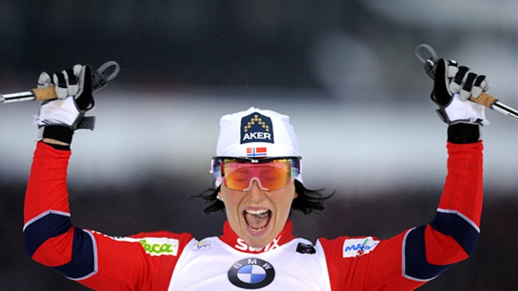 Marit Björge juhli MM-kultaa Oslon MM-kisat avannella sprintillä.