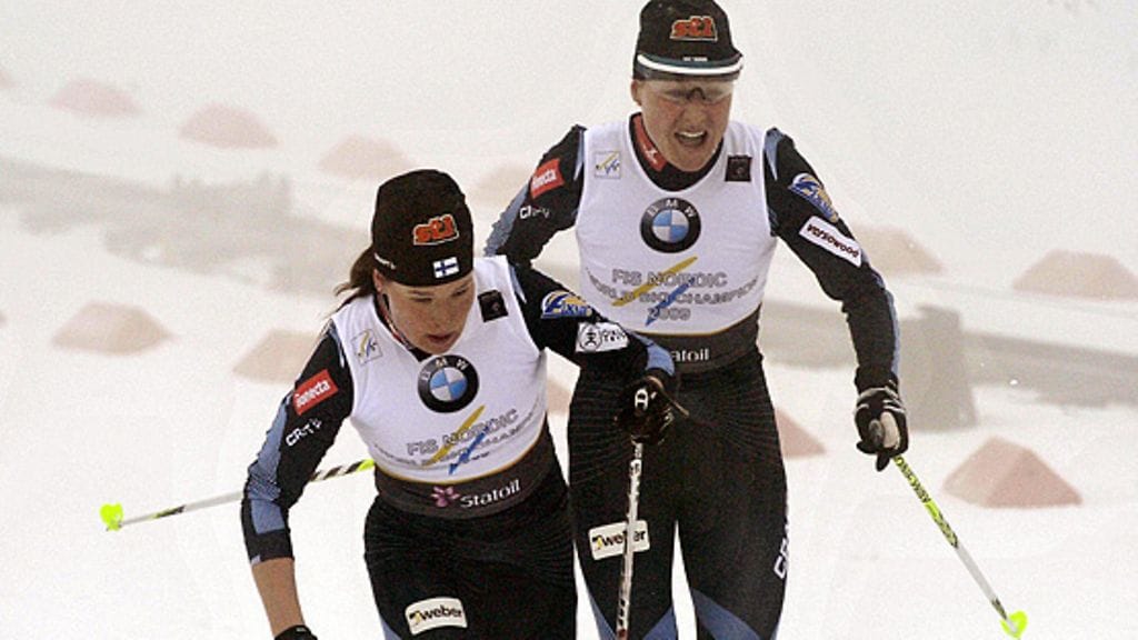 Aino-Kaisa Saarinen lähettää Krista Lähteenmäen viimeiselle osuudelle.