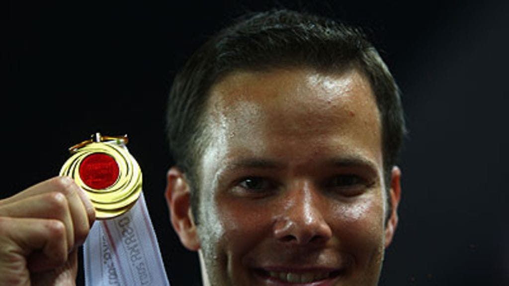 Tero Pitkämäki ja kultamitali, kuva: Michael Steele/Getty Images