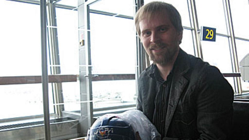 Tero Koivula ja Selänteen kypärä, kuva: Lauri Ouvinen