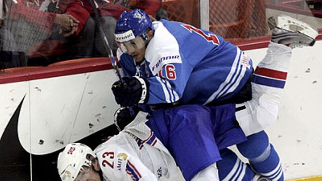 Ville Peltonen ja Norjan Mats Trygg, kuva: EPA/VALDA KALNINA