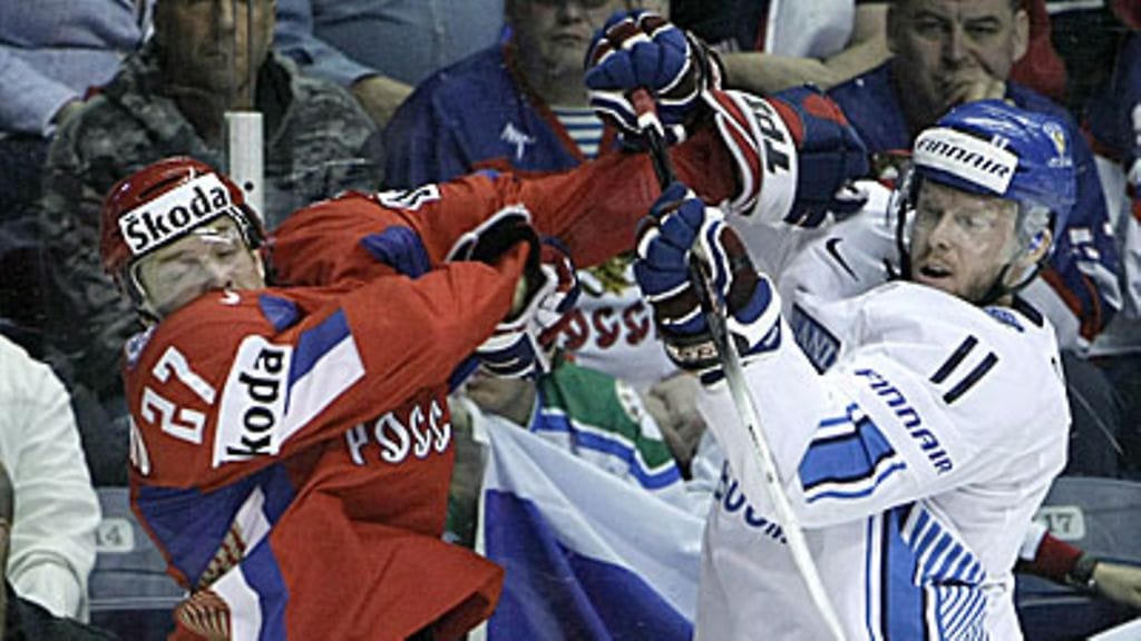 Saku Koivu, Aleksei Tereschenko, kuva: EPA/Lyle Stafford