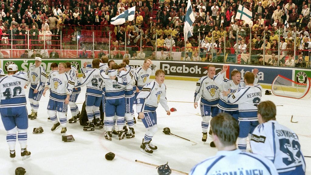Jääkiekon MM-1995:n juhlatunnelmaa. Kuva: Markku Ulander/LEHTIKUVA, 1995.