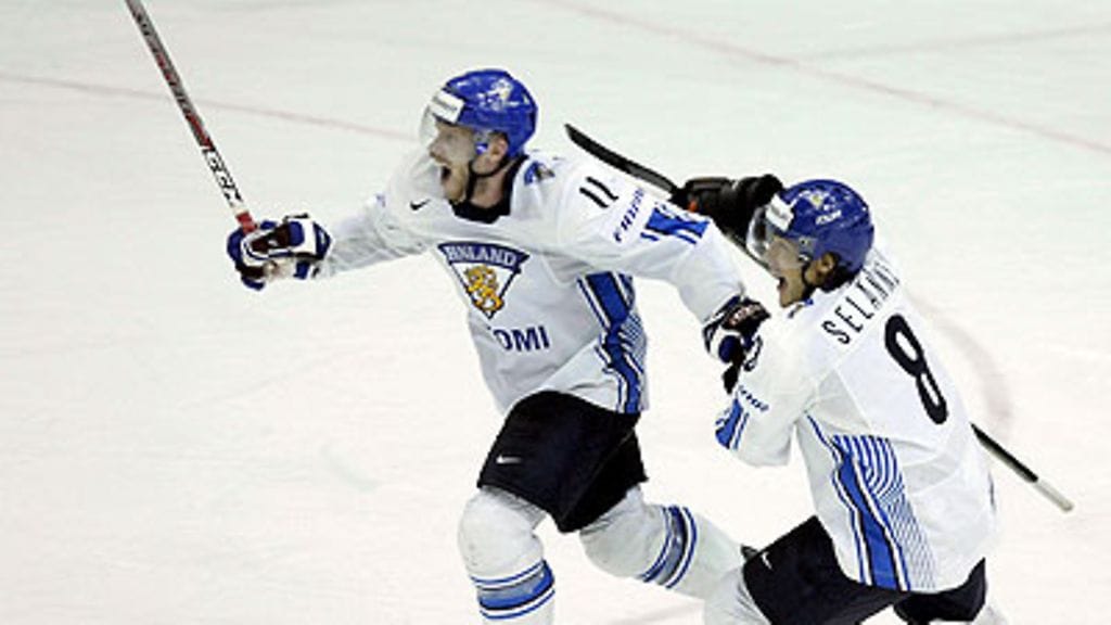 Saku Koivu ja Teemu Selänne, kuva: EPA/VALDA KALNINA