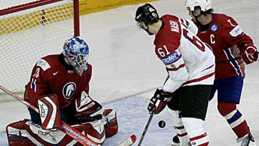 Pål Grotnes ja Rick Nash, kuva: EPA/VALDA KALNINA