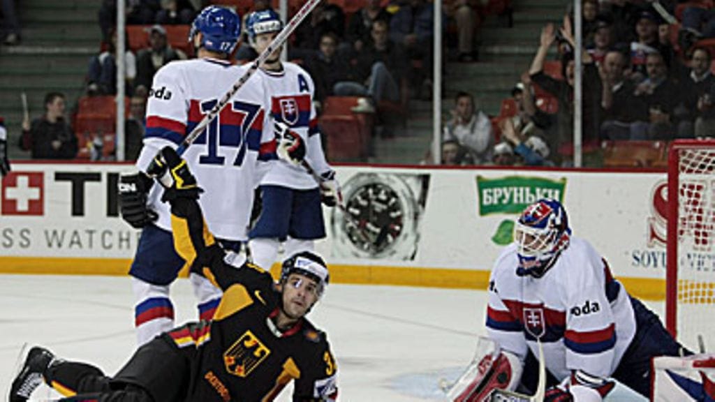 Michael Hackert juhlii maalia,m kuva: EPA/Sándor Fizli