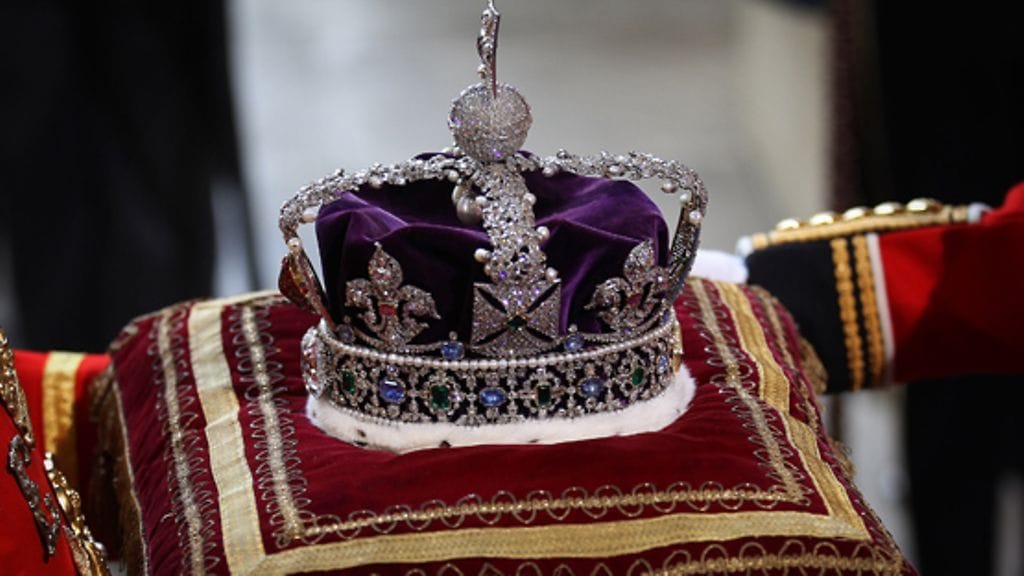 Maailman vaikuttavimmat timantit säihkyvät kilvanYhdistyneen kuningaskunnan kruunussa.