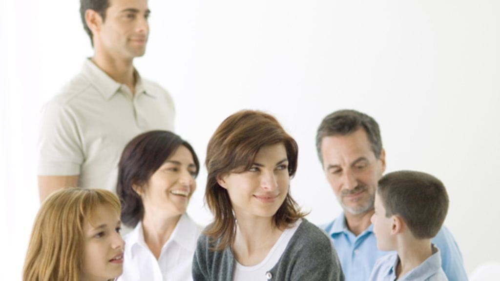 Monimutkaisissa perheissä saattaa olla monta isää ja äitiä.