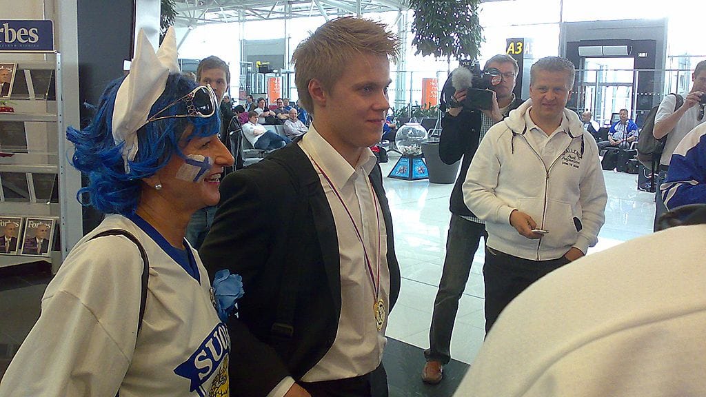 Mikael Granlund Bratislavan lentokentällä.