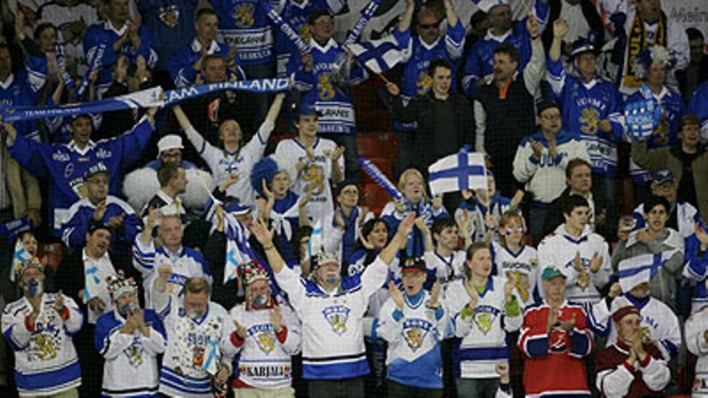 Suomen fanit, kuva: EPA/Sandor Fizli