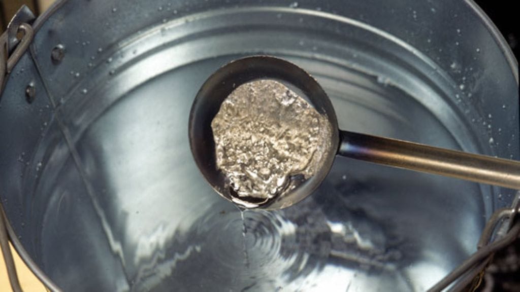 Tinaa voi tulkita monella tavalla.