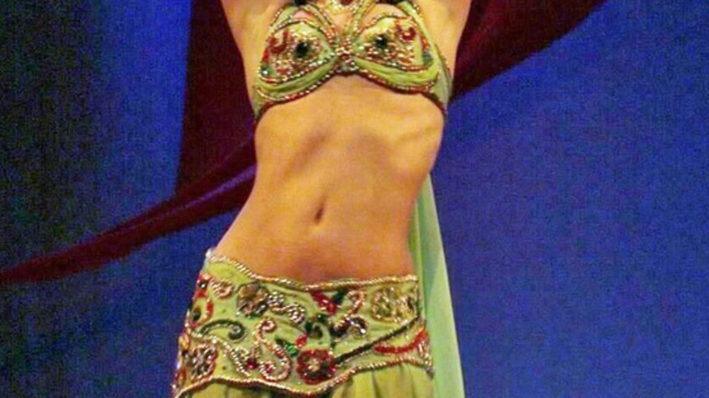 Itämainen tanssi vei Leenan vaarallisiin kokemuksiin. Kuvan henkilö ei liity juttuun.