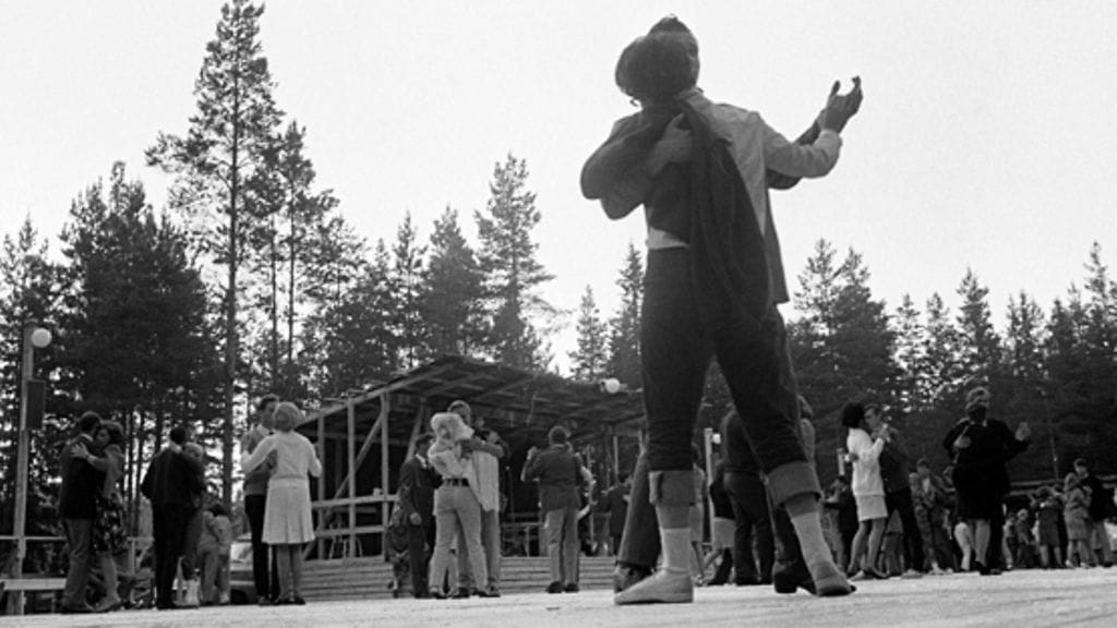 Tanssiparin askeleet menivät yksiin Lohjalla vuonna 1967.