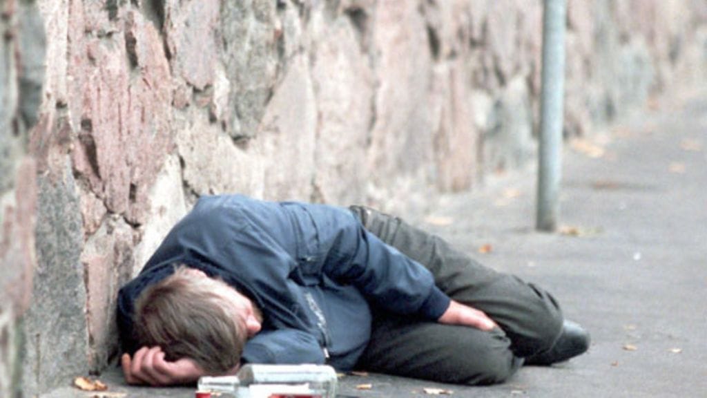 Studio55.fissä keskustellaan huomenna suomalaisista juomatavoista. Kuvituskuva.