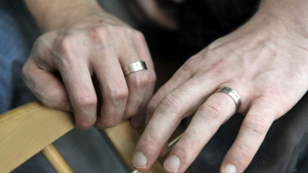 Homoseksuaalit joutuivat piilottelemaan rakkauttaan.