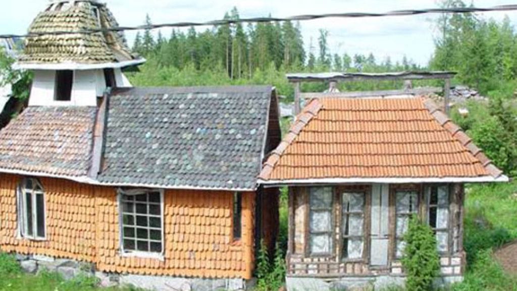 Pelimannimäeltä löytyy myös persoonallinen hääkirkko ja kioski.