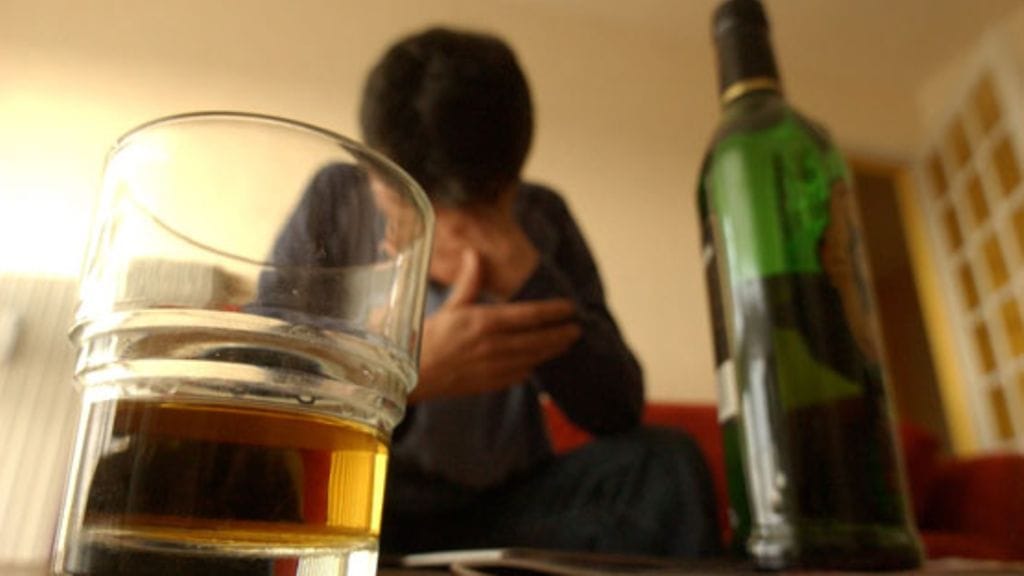 Alkoholismi on krooninen sairaus. Kuvituskuva.