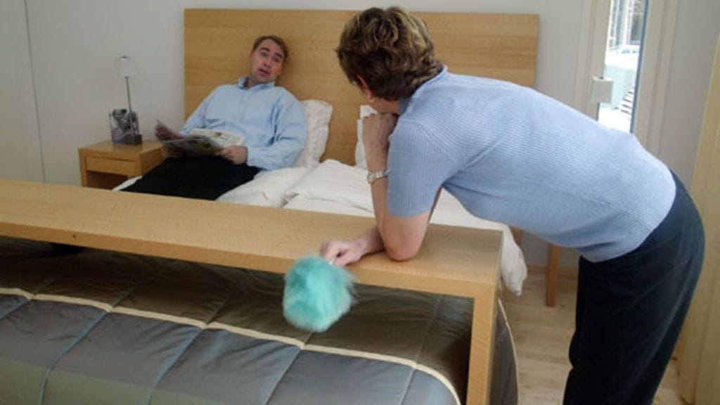 Sari Järn neuvoo olemaan suhtautumatta miehiin kuin lapsiin. Kuvituskuva. Kuvan henkilöt eivät liity juttuun.