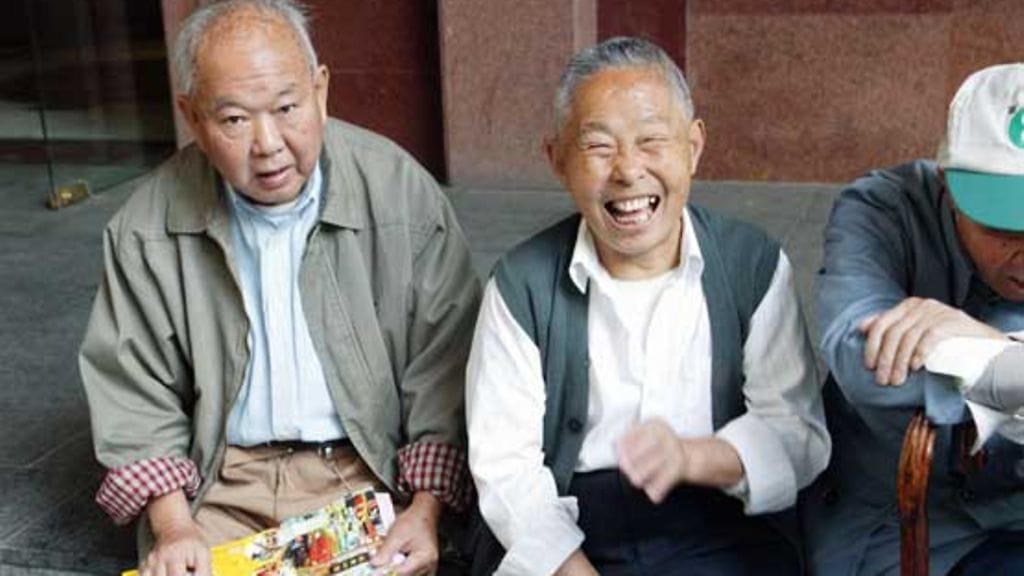 Utelias kiinalainen haluaa tietää sinusta kaiken.